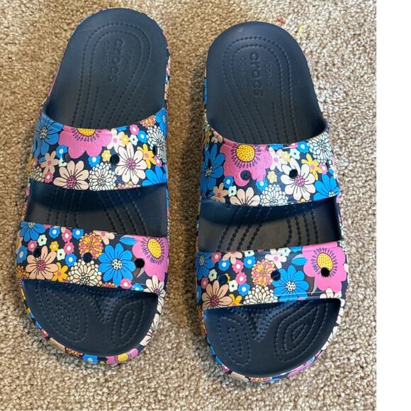 Crocs Classic Graphic Floral Men size 11 NWOB/Tag - Picture 1 of 7